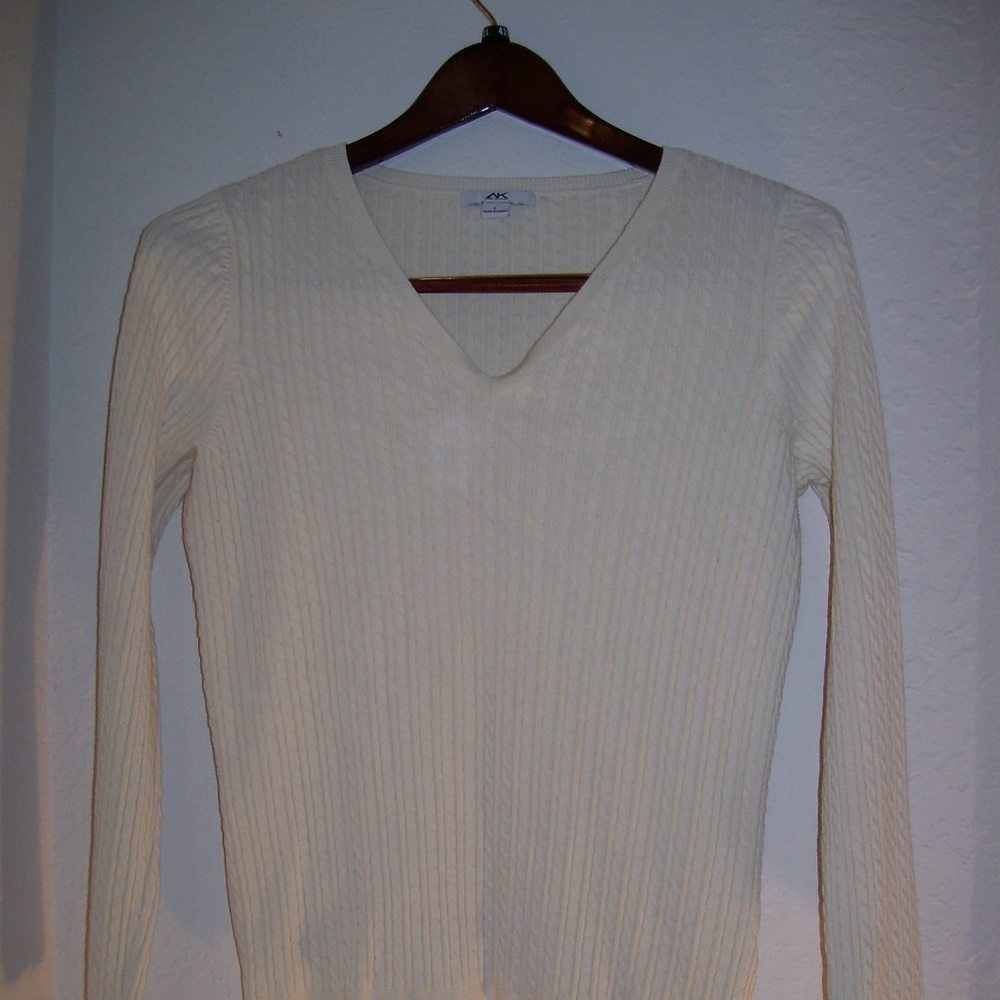 Anne Klein Sport Cable Knit V Neck L/S  Sweater L
